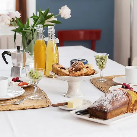 La Casa Delle Zie Bed & Breakfast *